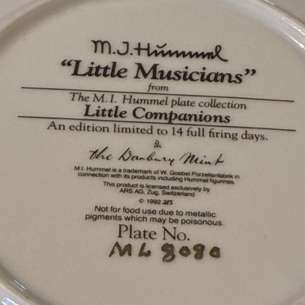 M. J. Hummel Little Companions "Little Musicians" Decorative Plate 1992‎ - Picture 7 of 10